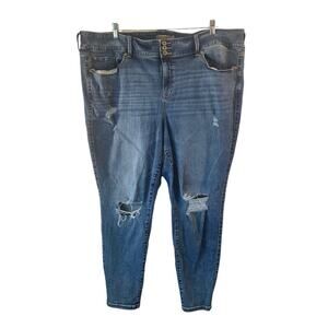TORRID Women’s Super Soft Distressed Jeggings / Size: 26T